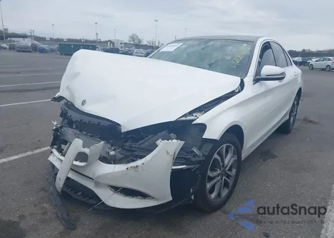 2018 Mercedes-Benz C 300 4Matic из США, поврежденный, VIN WDDWF4KB4JR396919